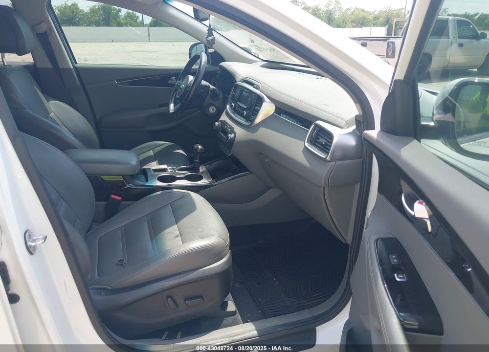 2016 KIA SORENTO VIN: 5XYPHDA18GG010818