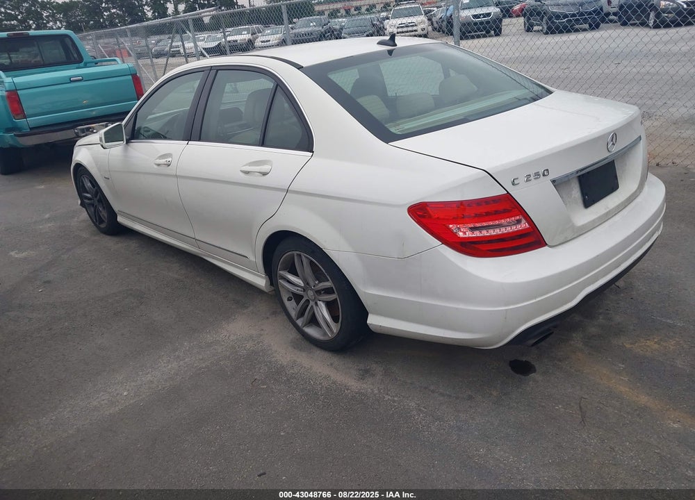 2012 MERCEDES-BENZ C CLASS VIN: WDDGF4HB6CA628109