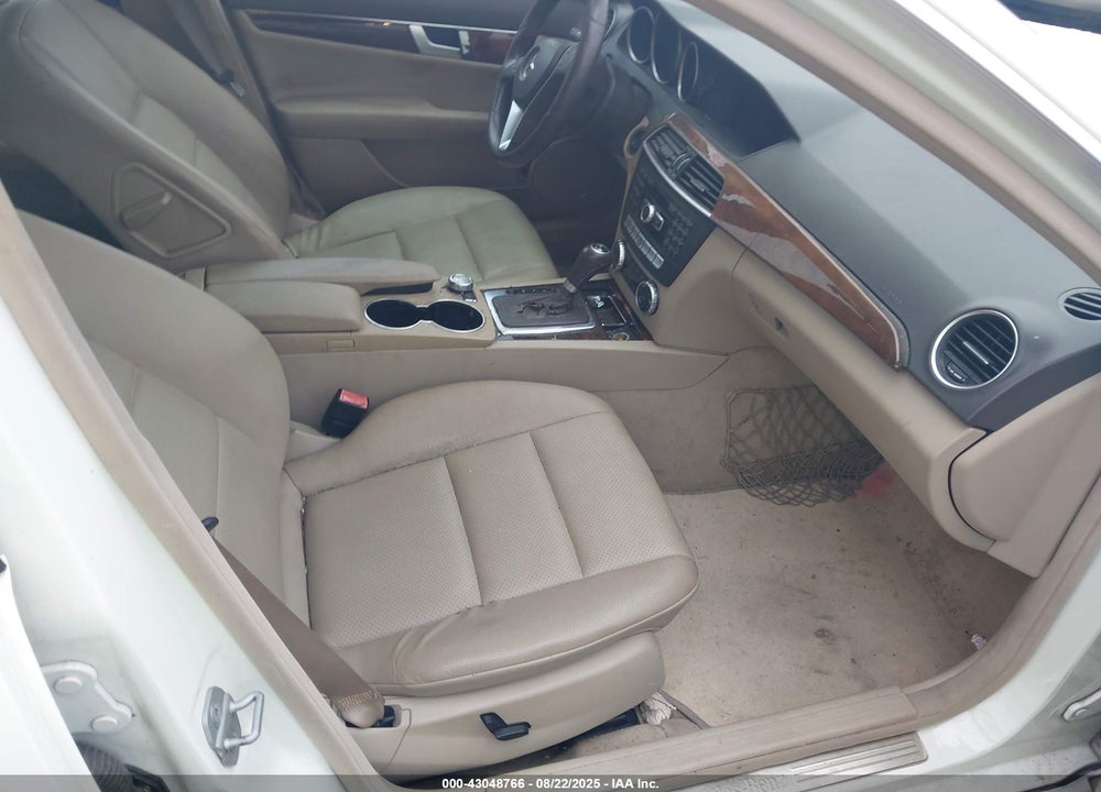 2012 MERCEDES-BENZ C CLASS VIN: WDDGF4HB6CA628109
