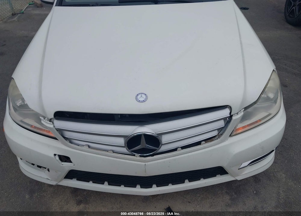 2012 MERCEDES-BENZ C CLASS VIN: WDDGF4HB6CA628109