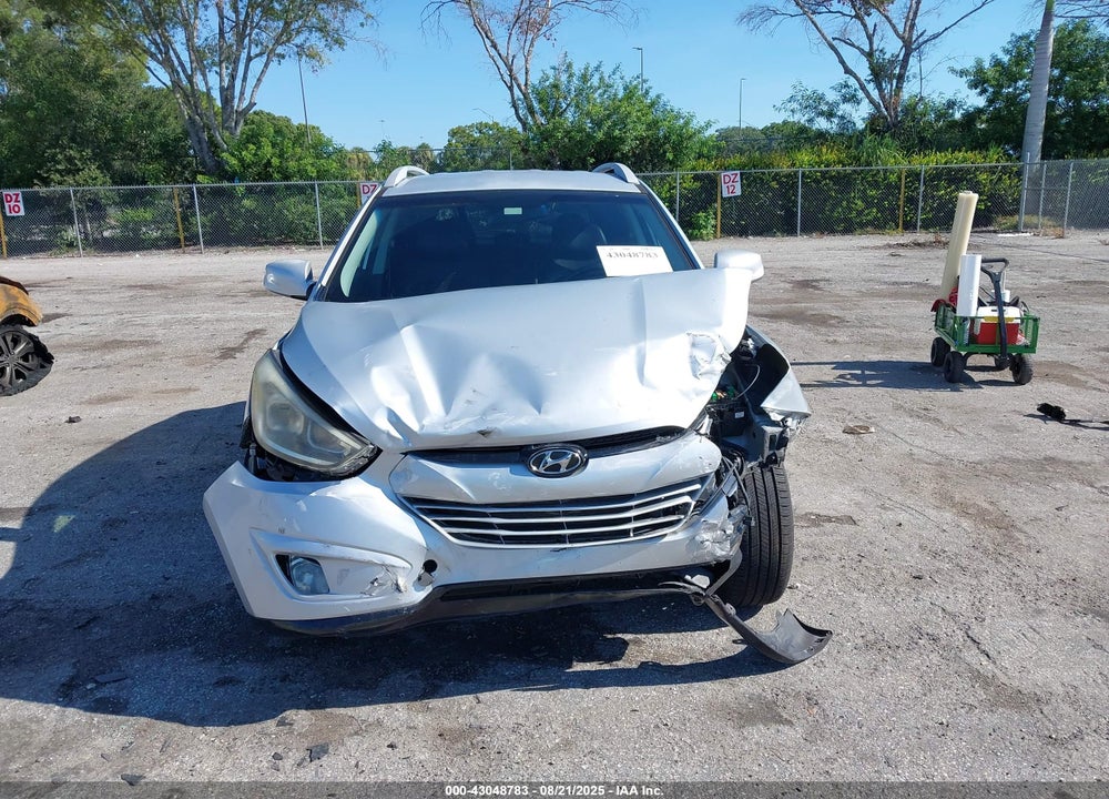 2014 HYUNDAI TUCSON SE VIN: KM8JU3AGXEU924902