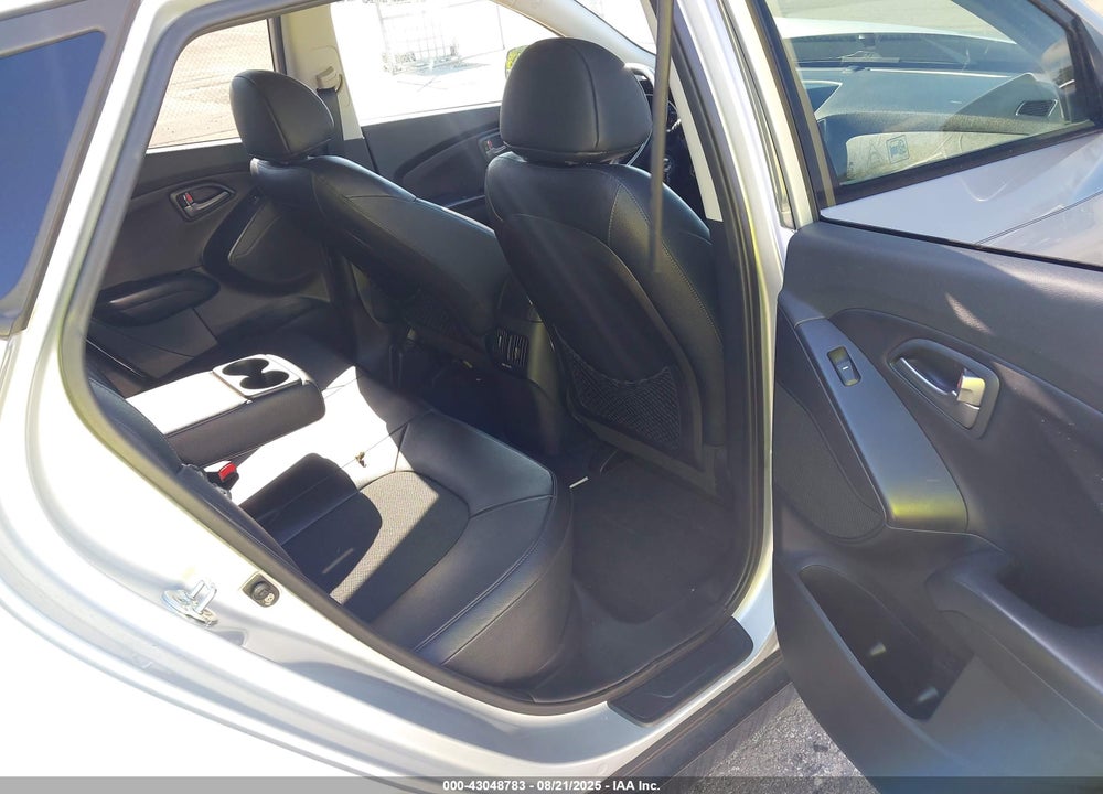 2014 HYUNDAI TUCSON SE VIN: KM8JU3AGXEU924902