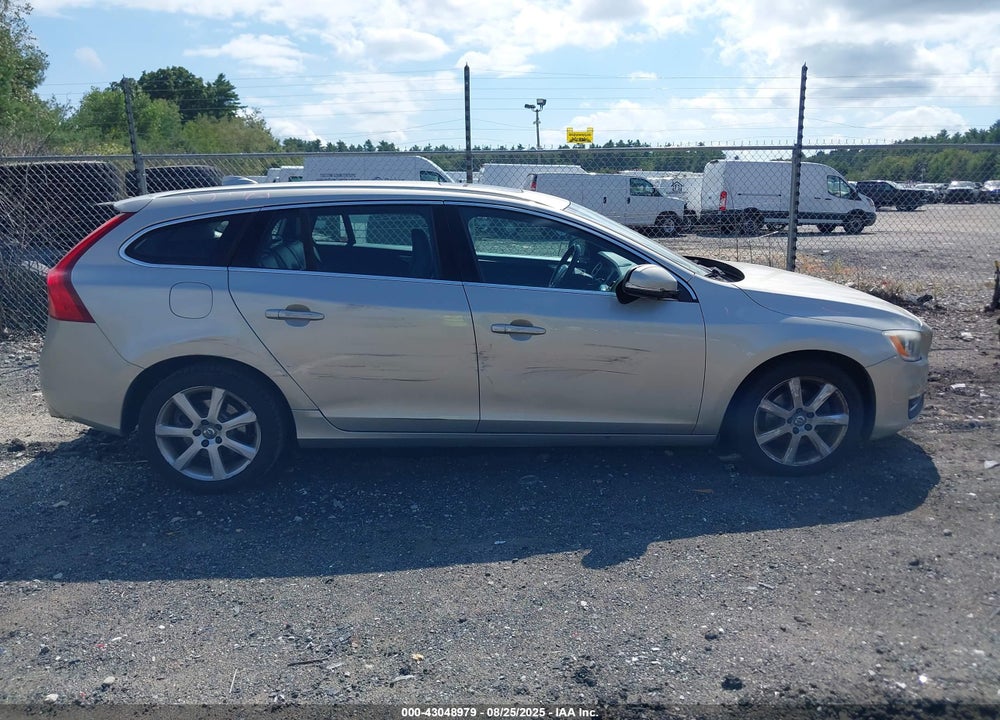 2017 VOLVO V60 VIN: YV140MEKXH1332451