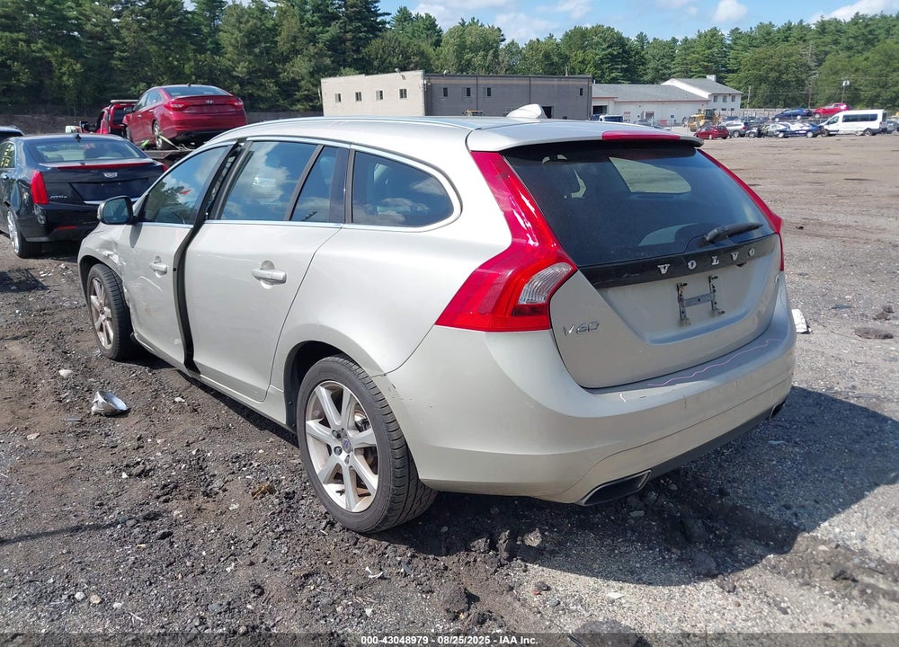 2017 VOLVO V60 VIN: YV140MEKXH1332451