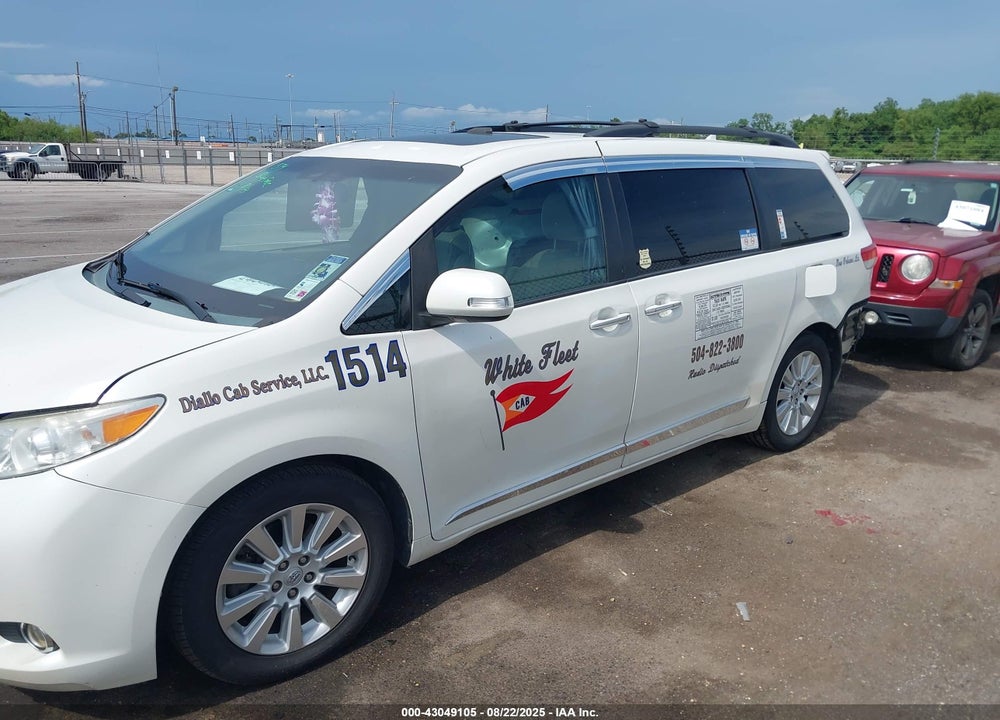 2014 TOYOTA SIENNA LIMITED V6 7 PASSENGER VIN: 5TDYK3DC0ES474439