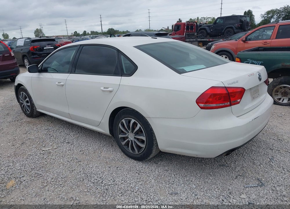 2015 VOLKSWAGEN PASSAT VIN: 1VWAT7A36FC042383