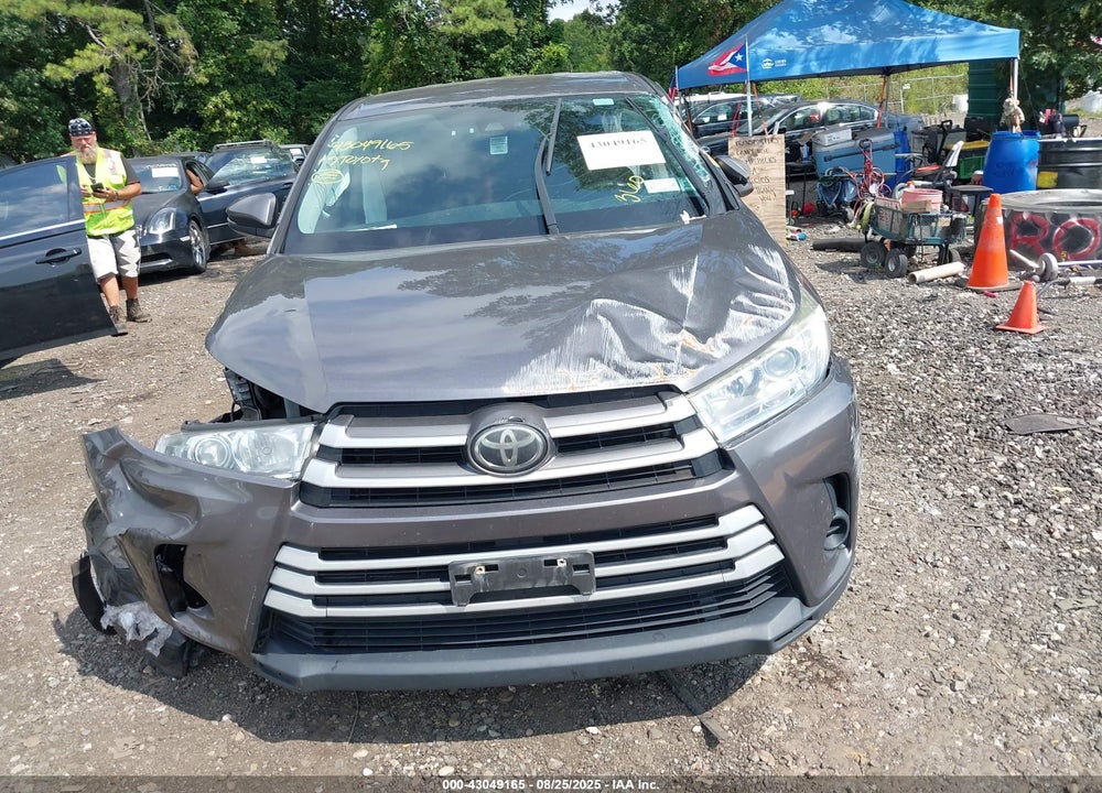 2019 TOYOTA HIGHLANDER LE VIN: 5TDBZRFH8KS917753
