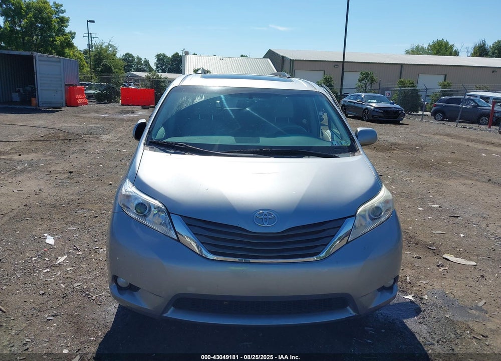 2011 TOYOTA SIENNA XLE V6 VIN: 5TDYK3DC5BS042652