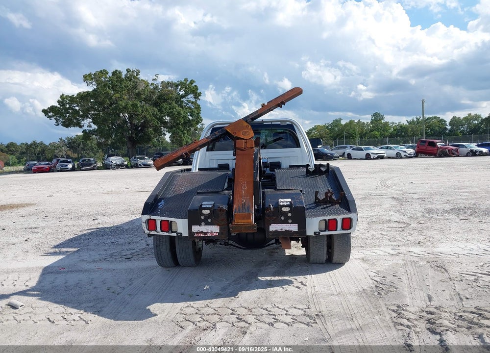 2018 RAM 4500 CHASSIS TRADESMAN/SLT VIN: 3C7WRKAL7JG128675