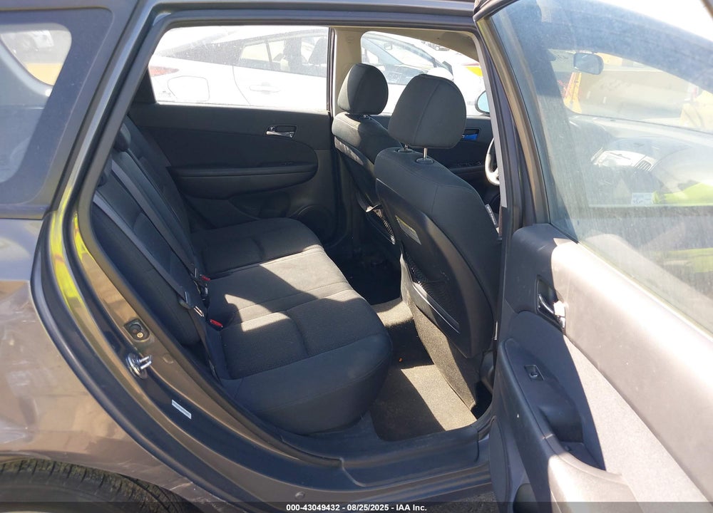 2009 HYUNDAI ELANTRA TOURING VIN: KMHDC86E09U039070