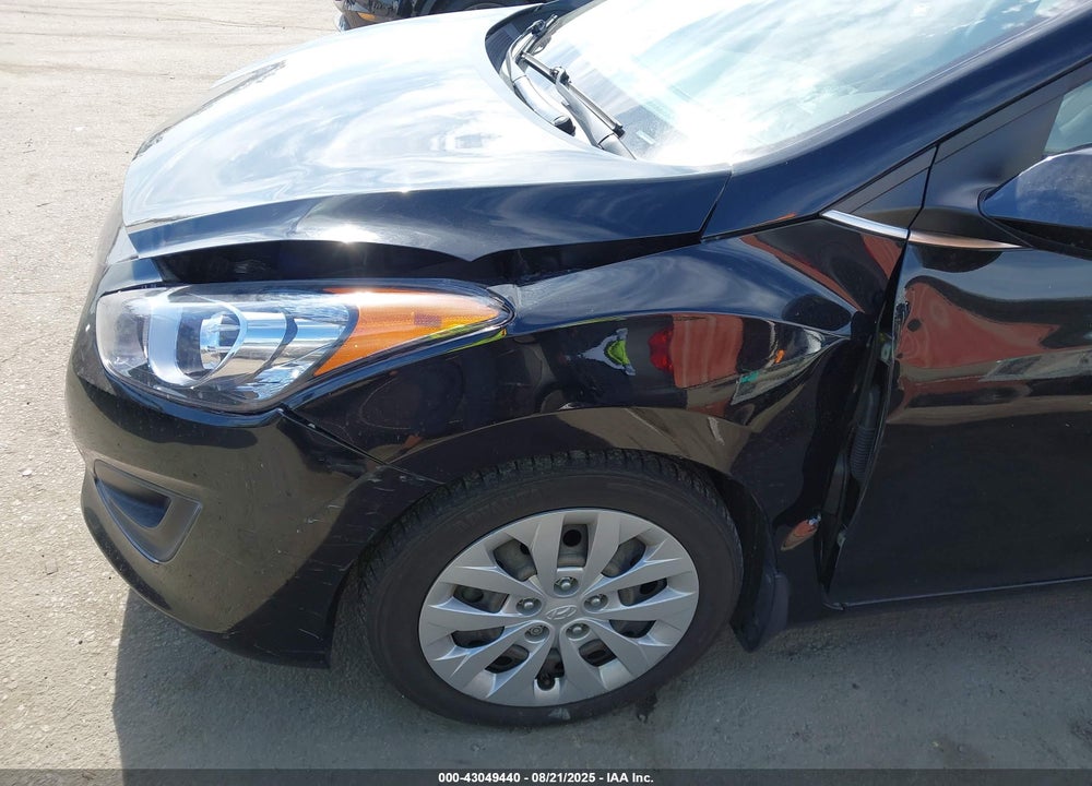2016 HYUNDAI ELANTRA VIN: KMHD35LH5GU300283