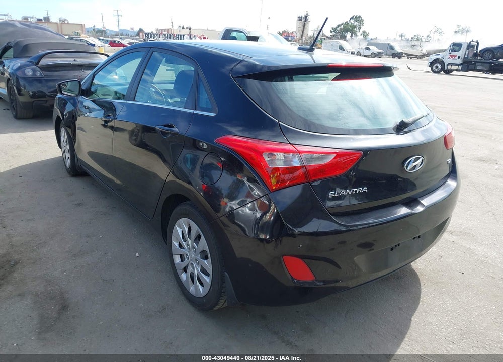 2016 HYUNDAI ELANTRA VIN: KMHD35LH5GU300283