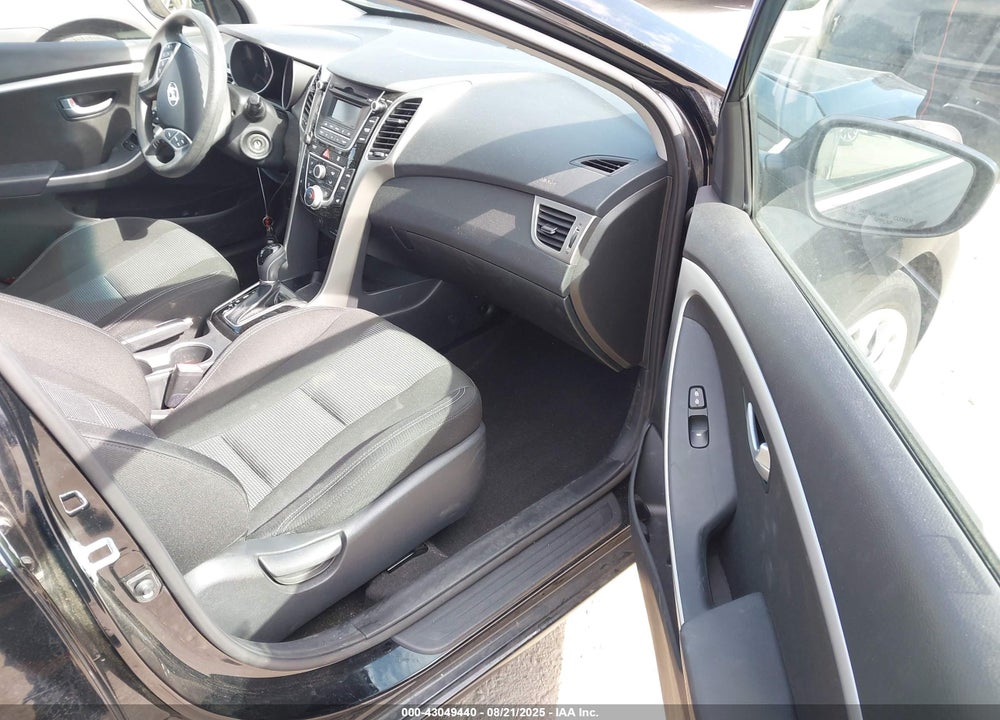 2016 HYUNDAI ELANTRA VIN: KMHD35LH5GU300283