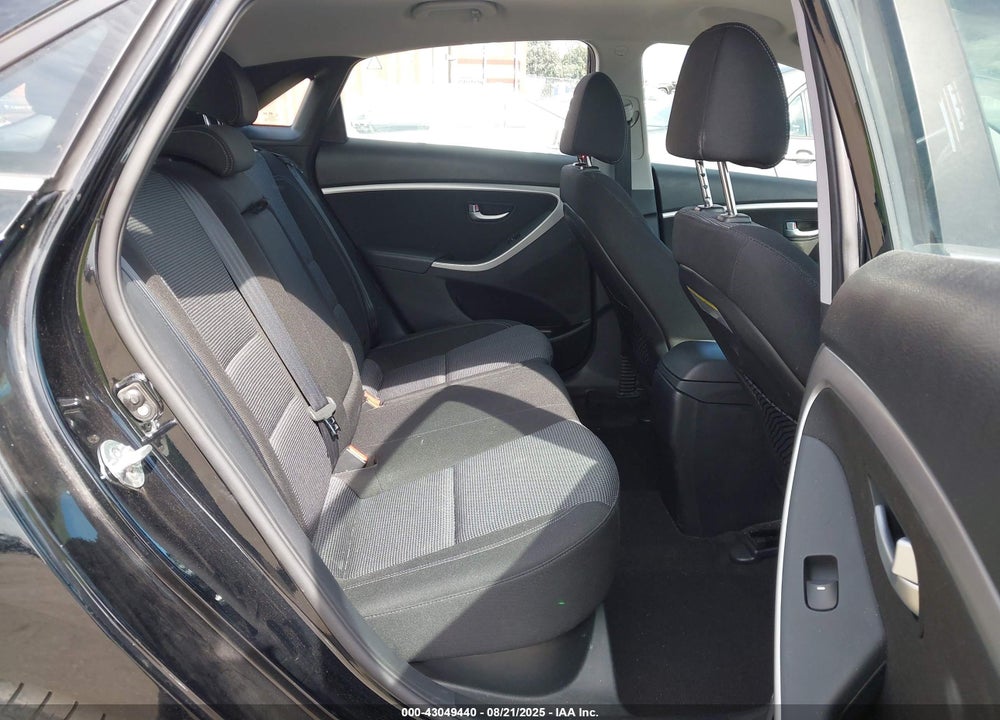 2016 HYUNDAI ELANTRA VIN: KMHD35LH5GU300283