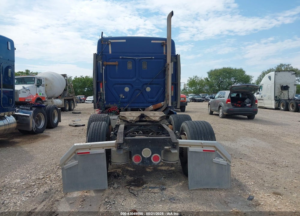 2011 FREIGHTLINER CASCADIA 113 VIN: 1FUJGHDV7BSAU9297