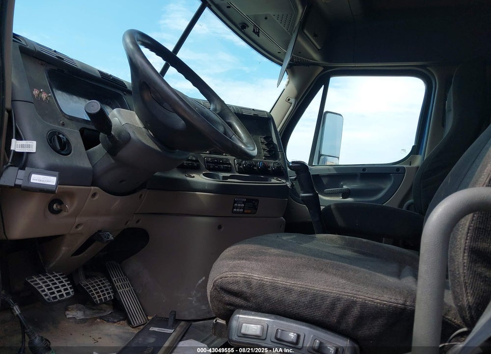 2011 FREIGHTLINER CASCADIA 113 VIN: 1FUJGHDV7BSAU9297