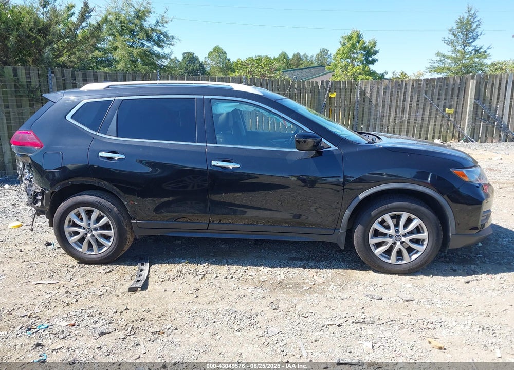 2018 NISSAN ROGUE SV VIN: JN8AT2MV1JW348180