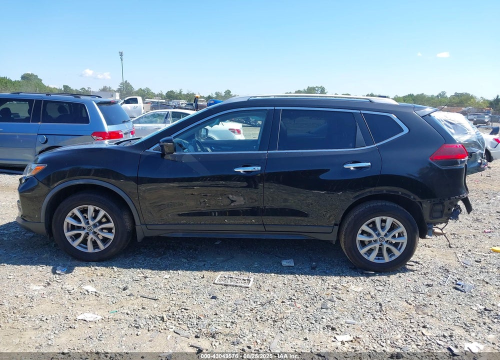 2018 NISSAN ROGUE SV VIN: JN8AT2MV1JW348180