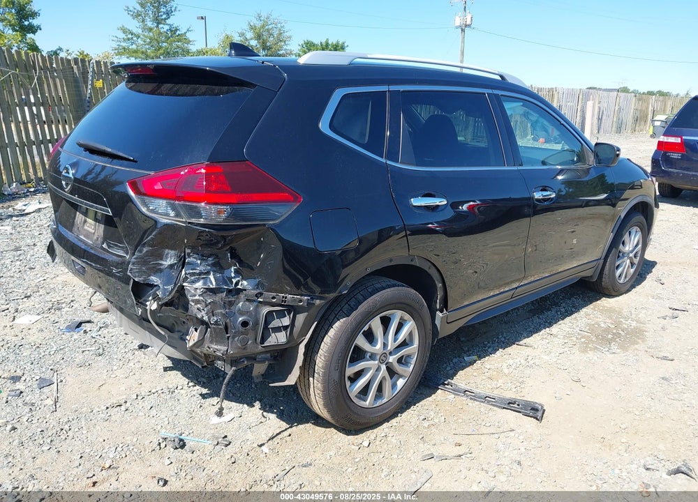 2018 NISSAN ROGUE SV VIN: JN8AT2MV1JW348180