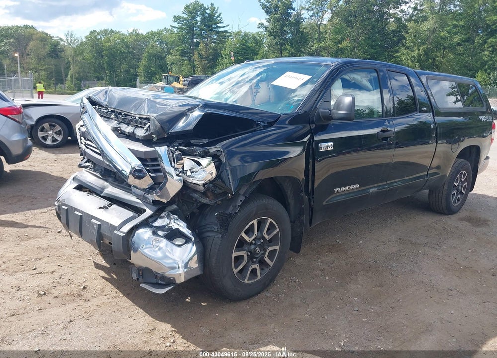 2015 TOYOTA TUNDRA SR5 5.7L V8 VIN: 5TFUY5F18FX428454