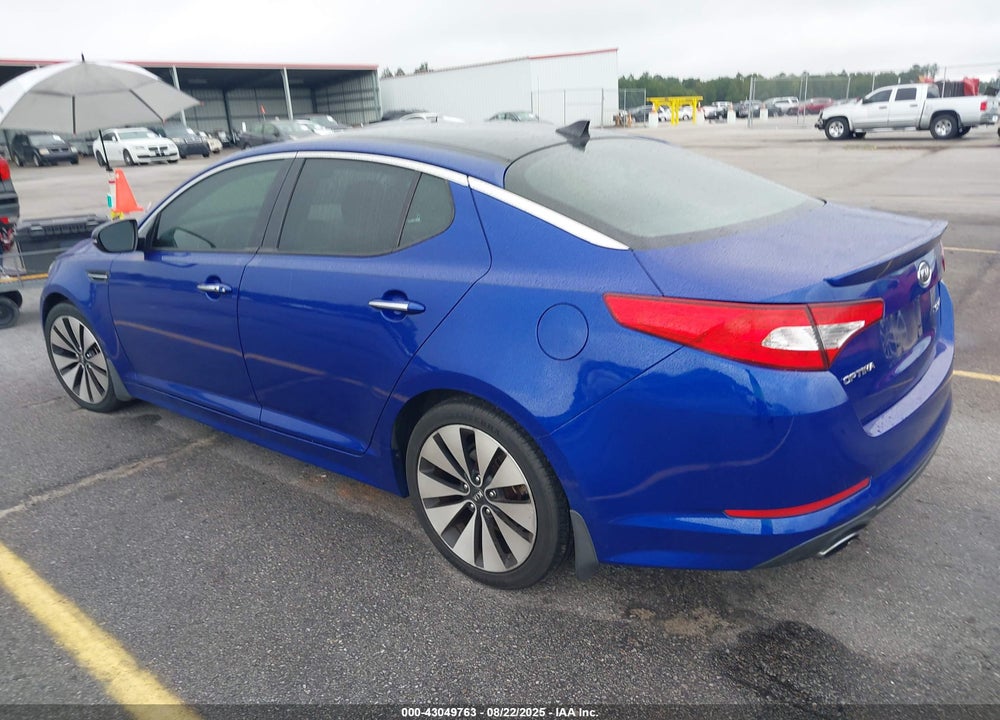 2011 KIA OPTIMA VIN: KNAGR4A65B5087203