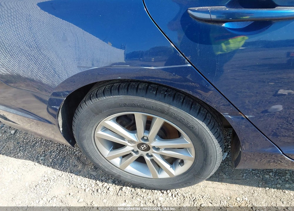 2015 HYUNDAI SONATA SE VIN: 5NPE24AF5FH148957
