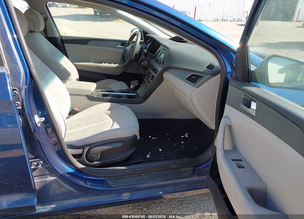 2015 HYUNDAI SONATA SE VIN: 5NPE24AF5FH148957