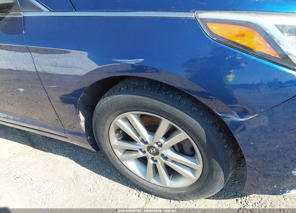 2015 HYUNDAI SONATA SE VIN: 5NPE24AF5FH148957