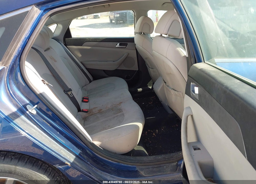 2015 HYUNDAI SONATA SE VIN: 5NPE24AF5FH148957