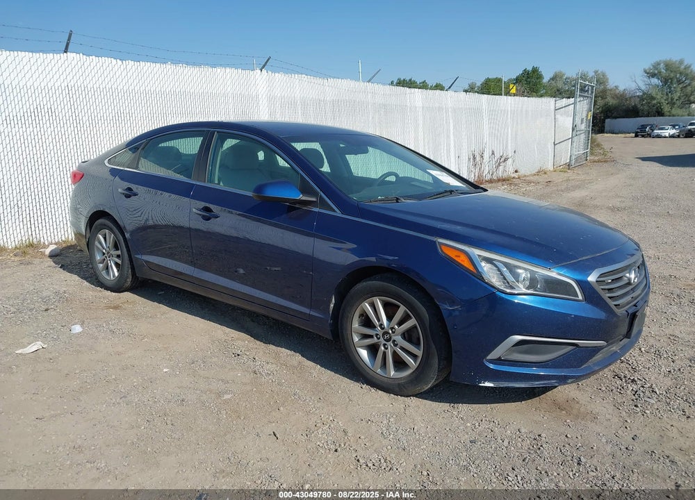 2015 HYUNDAI SONATA SE VIN: 5NPE24AF5FH148957