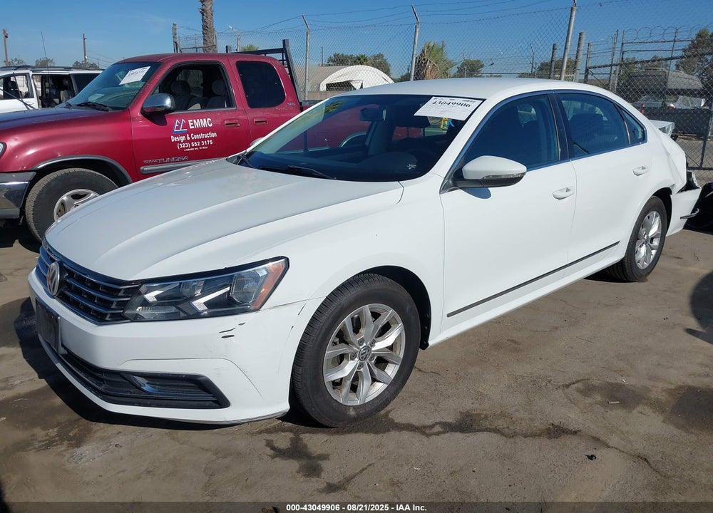 2017 VOLKSWAGEN PASSAT VIN: 1VWAT7A33HC010140