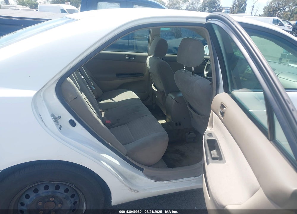 2005 TOYOTA CAMRY LE VIN: 4T1BE32K15U556405
