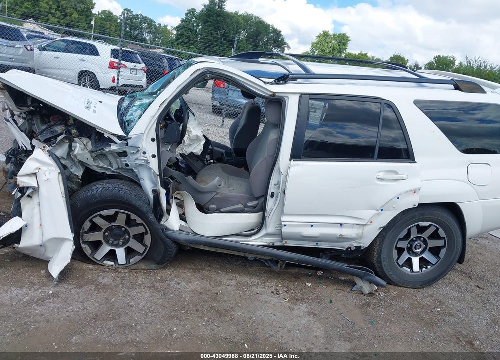 2004 TOYOTA 4RUNNER SR5 V6 VIN: JTEBU14R740046499