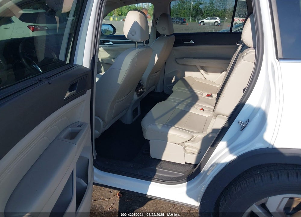 2022 VOLKSWAGEN ATLAS VIN: 1V2HR2CA4NC540738