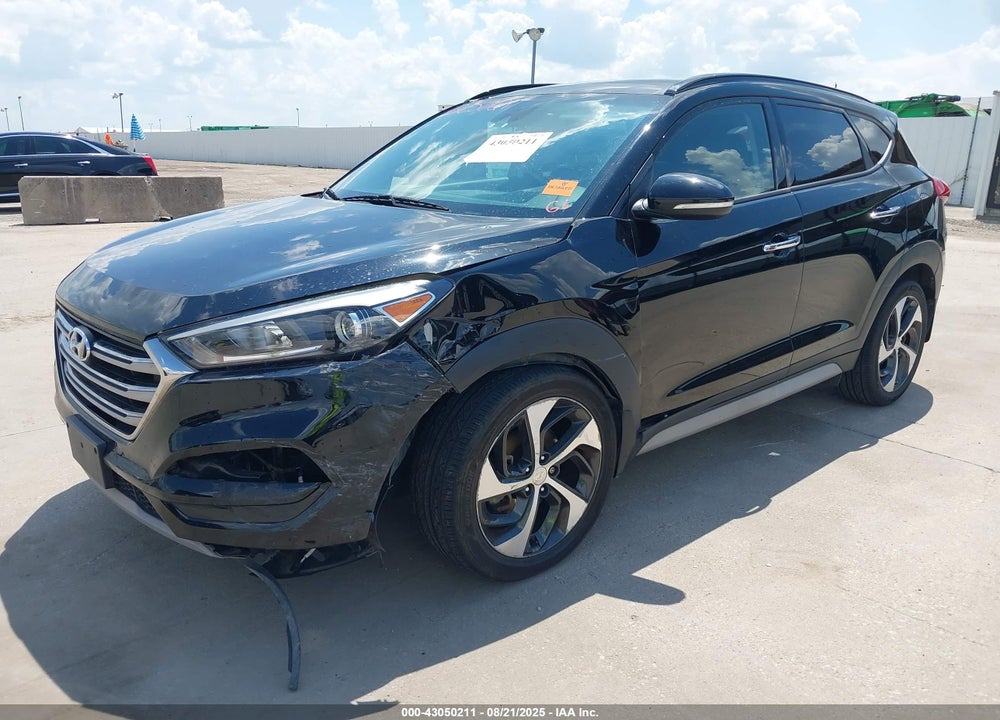 2017 HYUNDAI TUCSON VIN: KM8J33A22HU365437