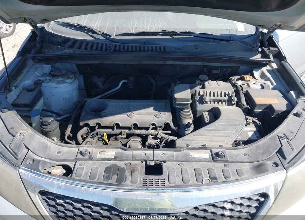 2011 KIA SORENTO VIN: 5XYKTDA1XBG100957