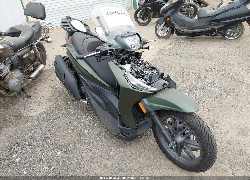 2024 PIAGGIO BV 400 VIN: ZAPMD20U7R5001455