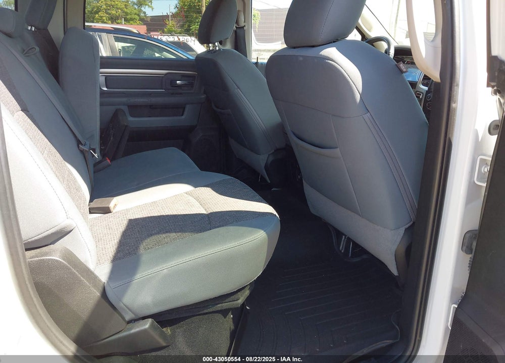 2018 RAM 1500 BIG HORN 4X4 5'7 BOX VIN: 3C6RR7LG2JG196834