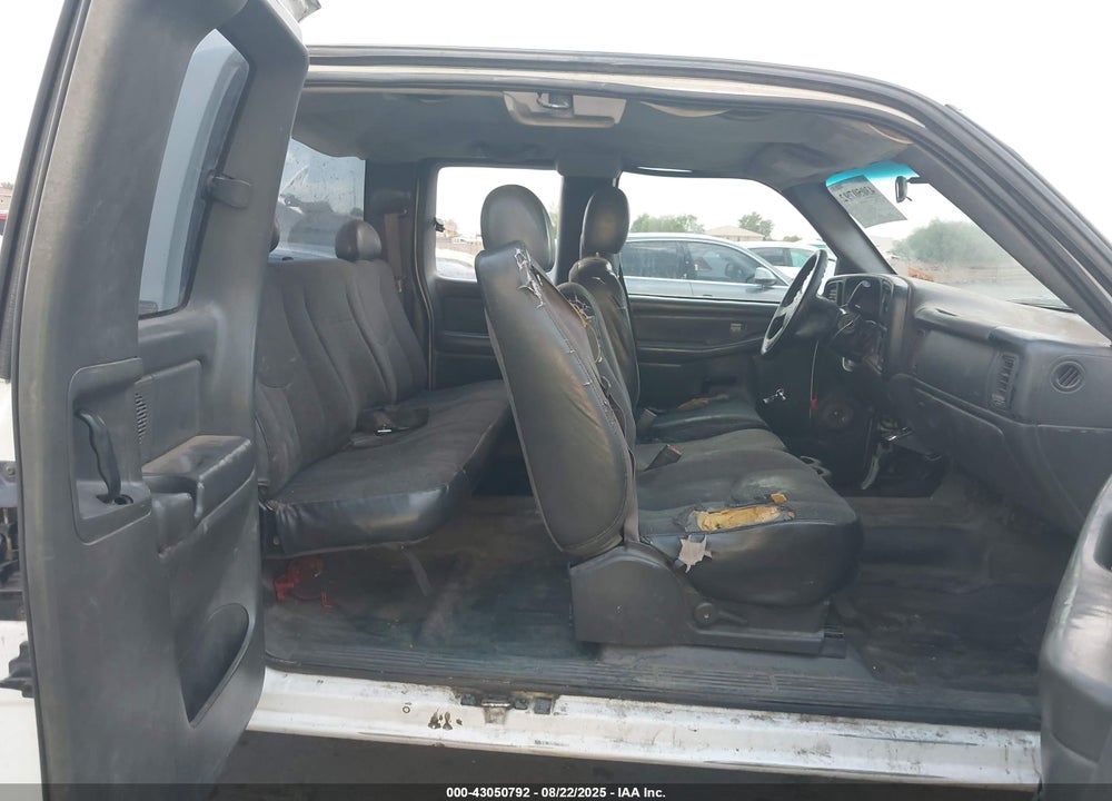 2004 CHEVROLET SILVERADO 2500HD WORK TRUCK VIN: 1GCHC29UX4E153487
