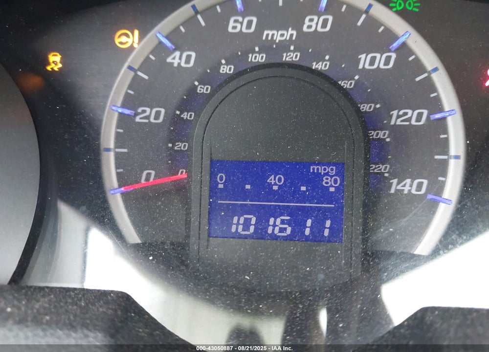 2013 HONDA FIT VIN: JHMGE8H32DC047157