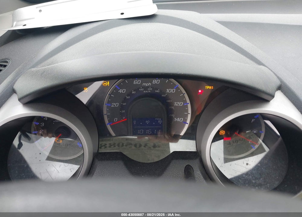 2013 HONDA FIT VIN: JHMGE8H32DC047157