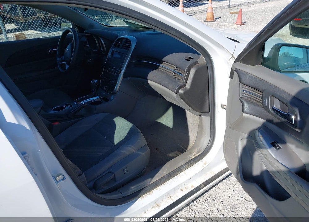 2015 CHEVROLET MALIBU VIN: 1G11B5SL9FF353712