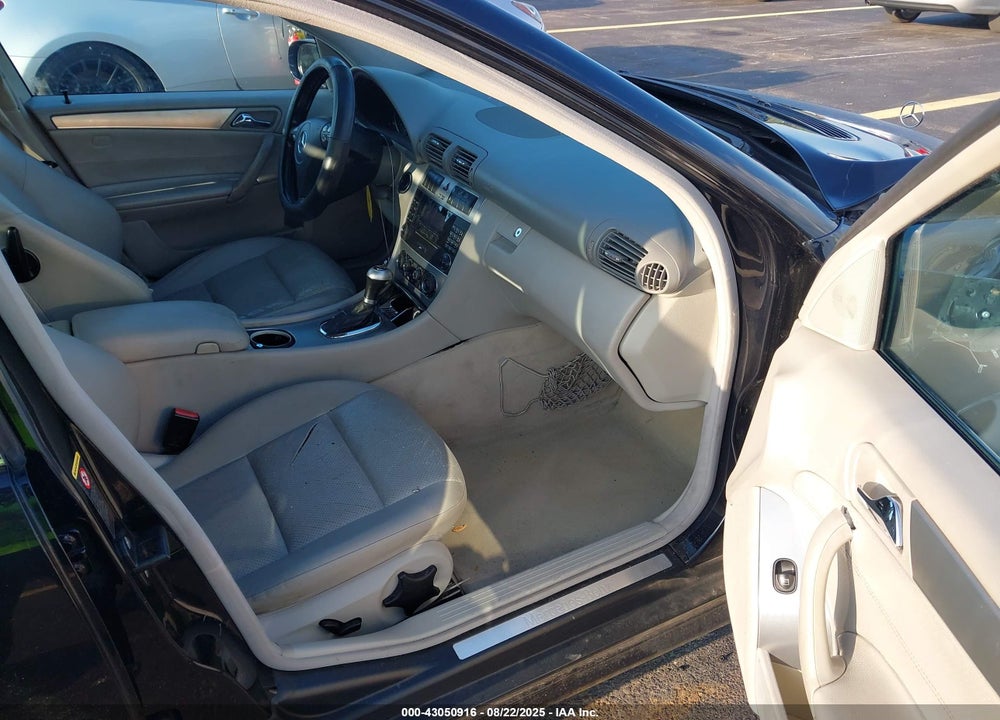 2005 MERCEDES-BENZ C 230 KOMPRESSOR SPORT VIN: WDBRF40J05F679910
