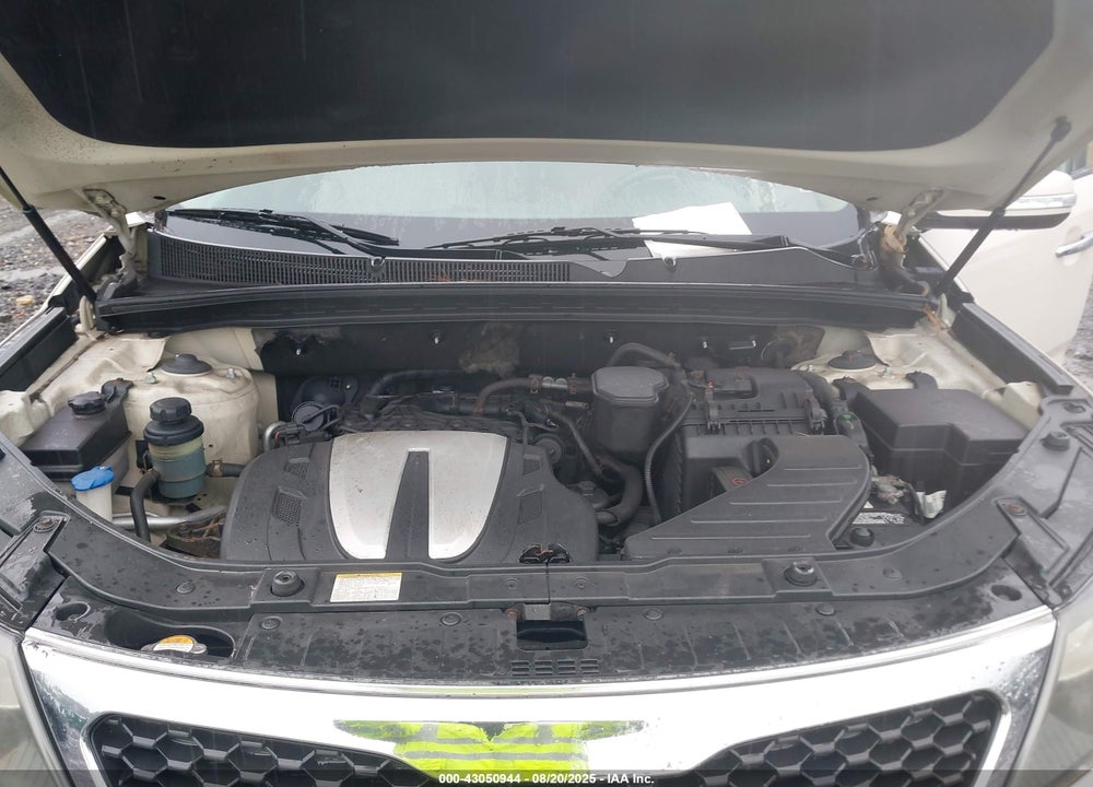 2011 KIA SORENTO VIN: 5XYKTDA23BG100419