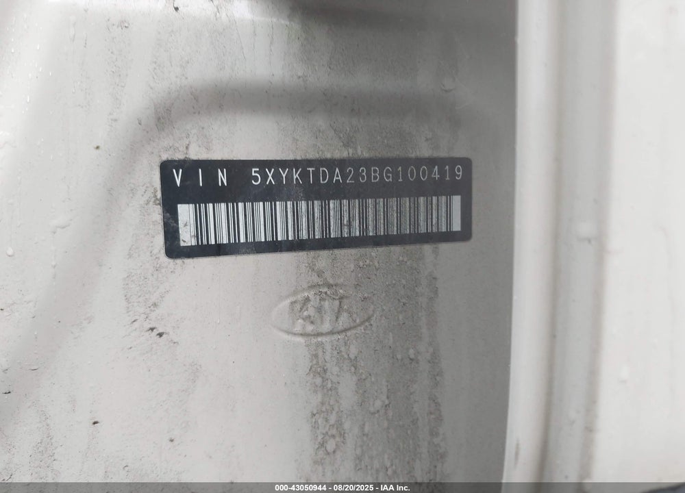 2011 KIA SORENTO VIN: 5XYKTDA23BG100419
