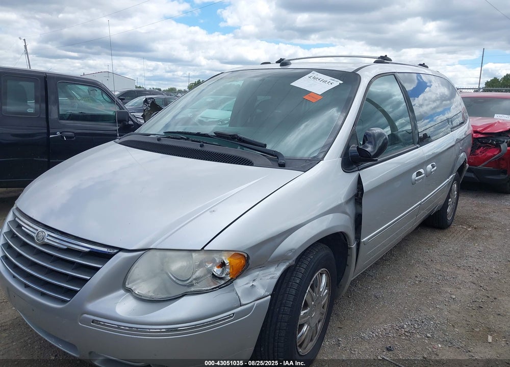 2005 CHRYSLER TOWN & COUNTRY LIMITED VIN: 2C8GP64L75R493396