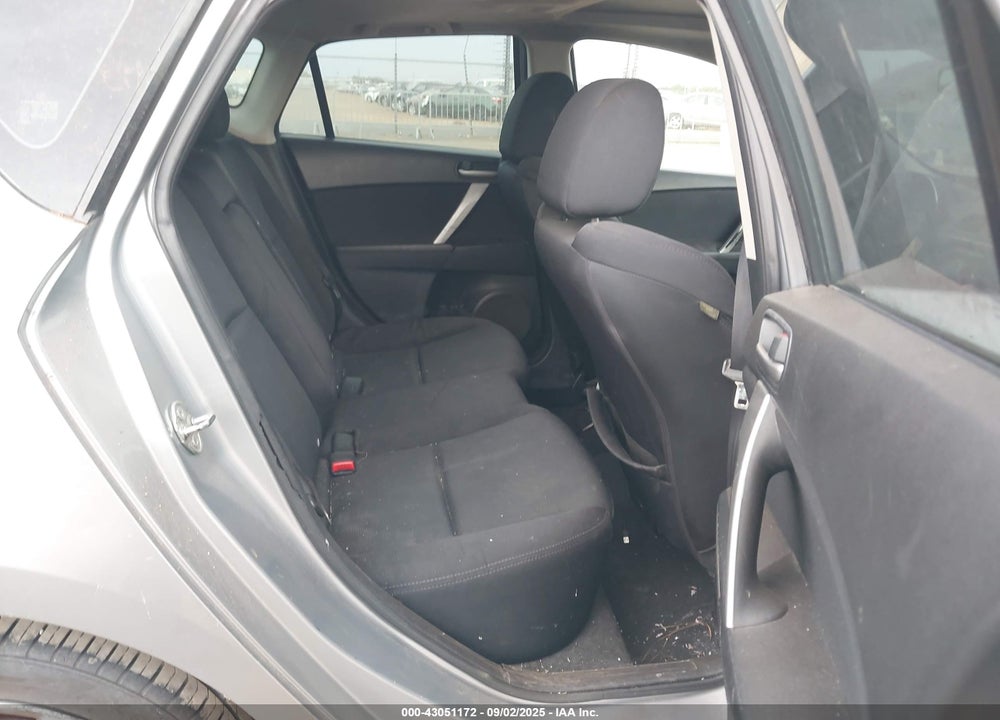2011 MAZDA 3 S SPORT VIN: JM1BL1K62B1431721