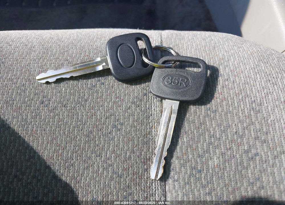 2000 TOYOTA COROLLA CE VIN: 2T1BR12E6YC345046