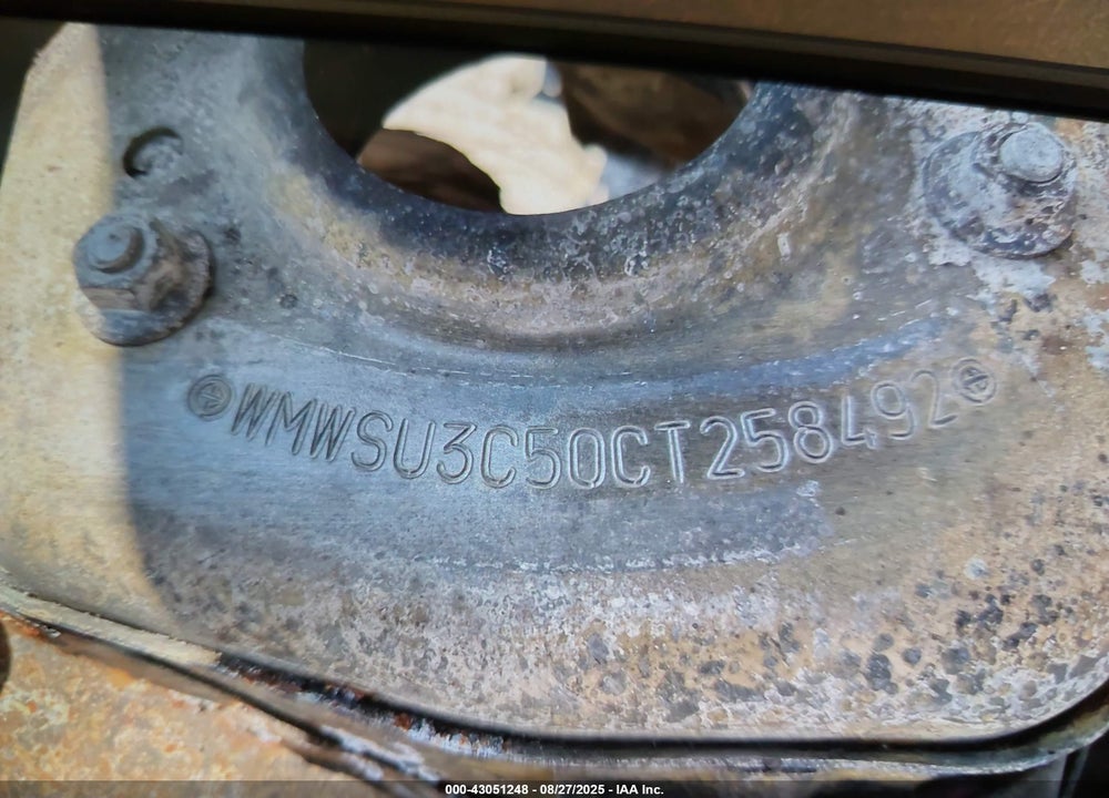 2012 MINI COOPER VIN: WMWSU3C50CT258492