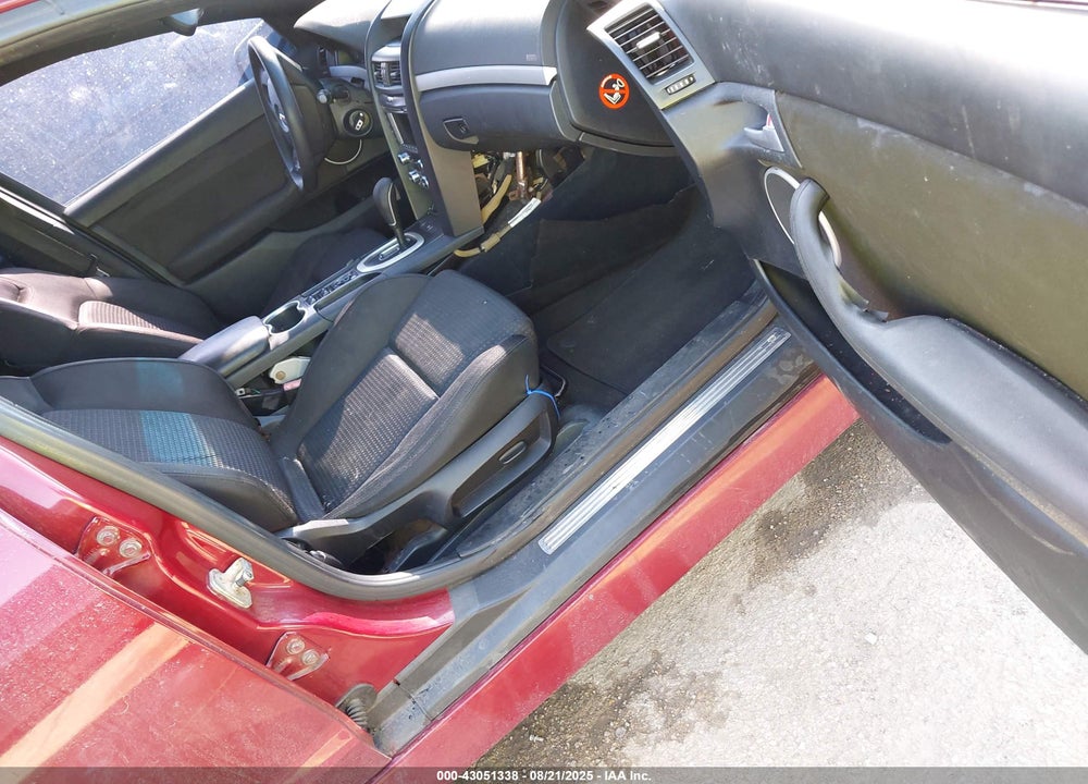 2009 PONTIAC G8 VIN: 6G2ER57739L185899